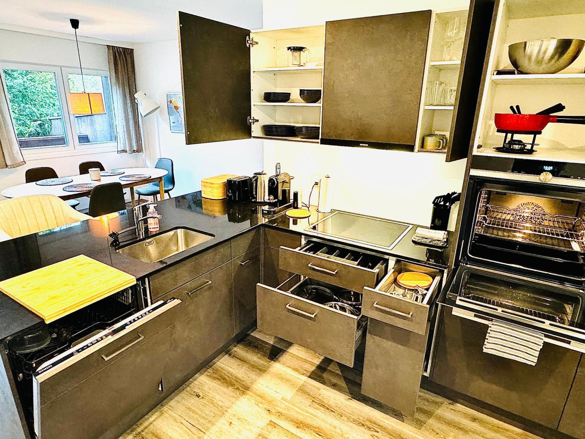Bellevue & Classy Mountain View Apartment คันเดอร์ชเตค ภายนอก รูปภาพ
